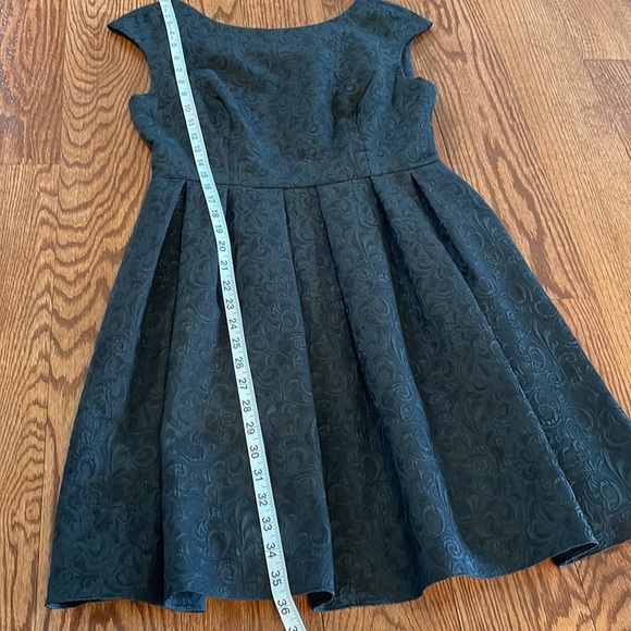 CYNTHIA STEFFE Jacquard textured SKATER cocktail DRESS / BLACK / Box PLEATS 8 - Picture 11 of 14